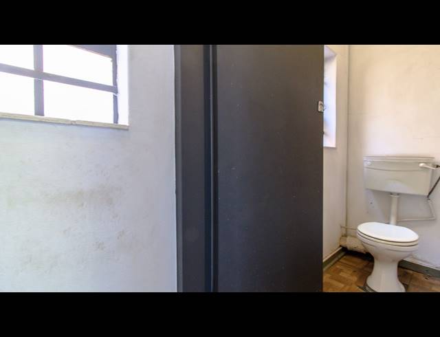 495M² FACTORY FOR SALE IN BOOYSENS